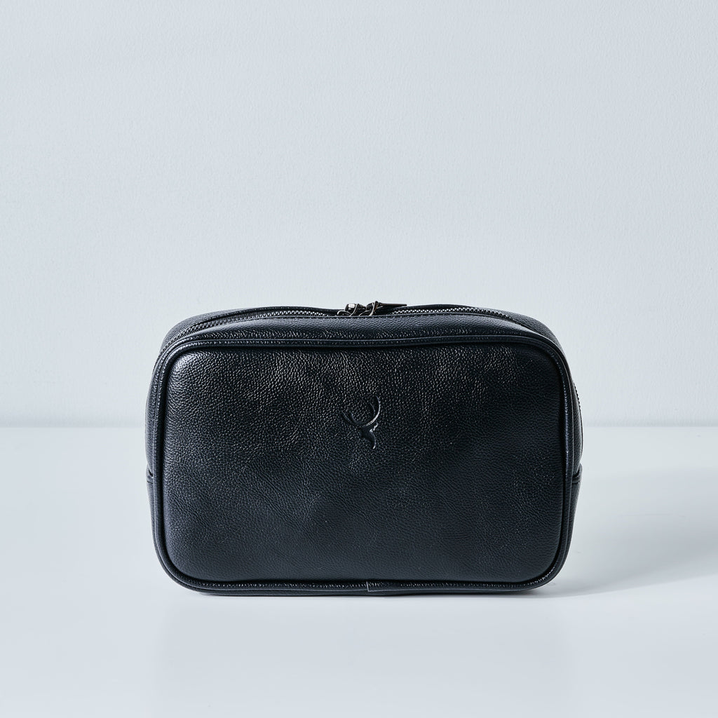 Black Dopp Kit