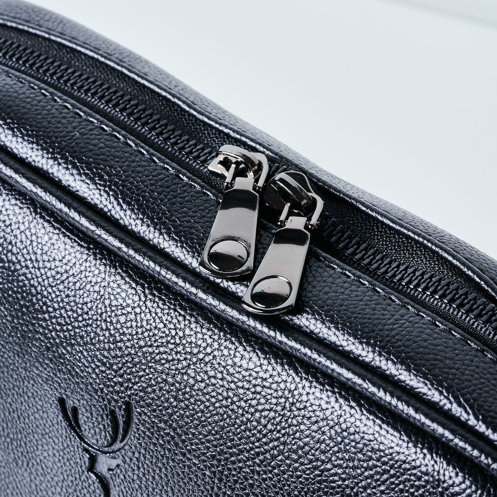 Black Dopp Kit