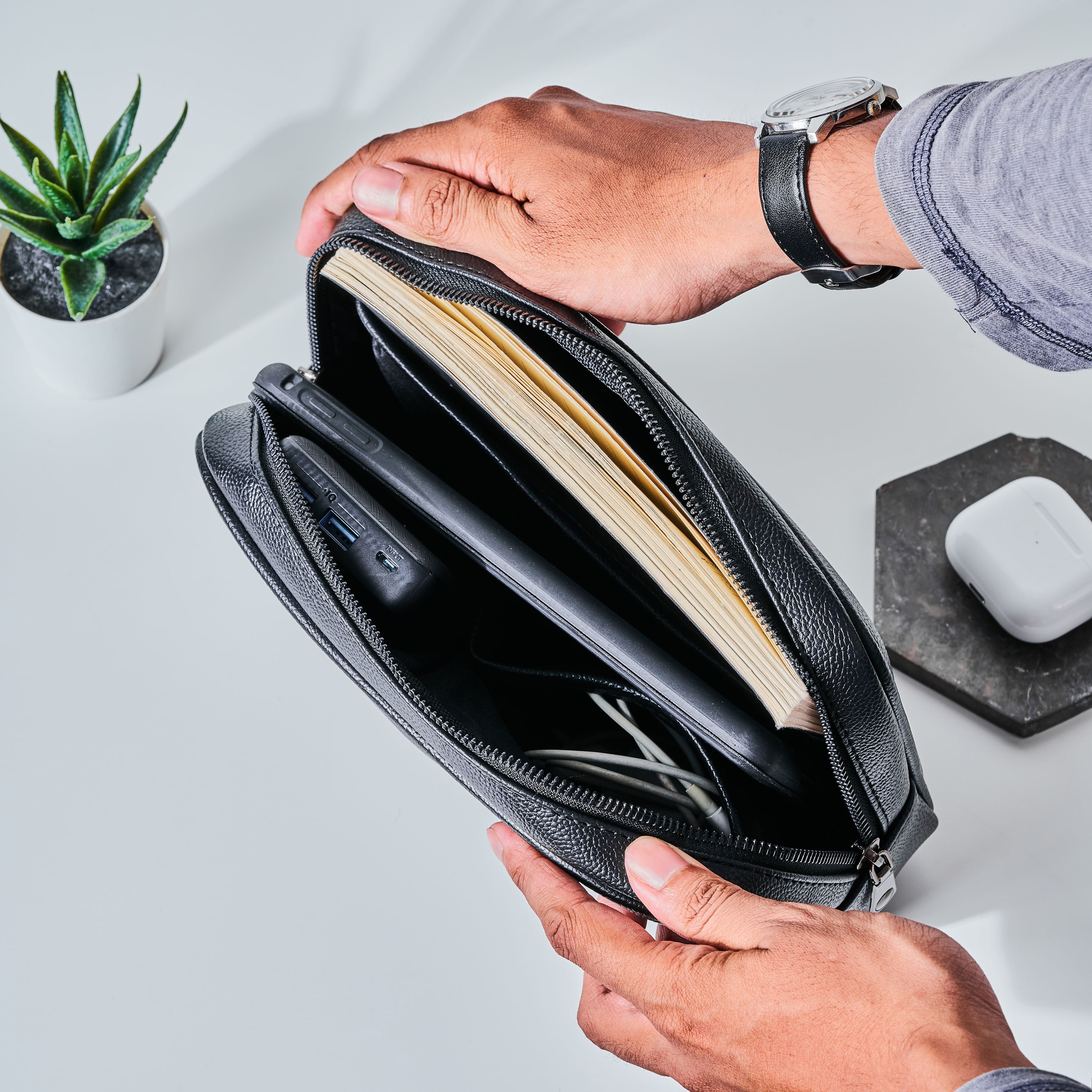 Black Dopp Kit