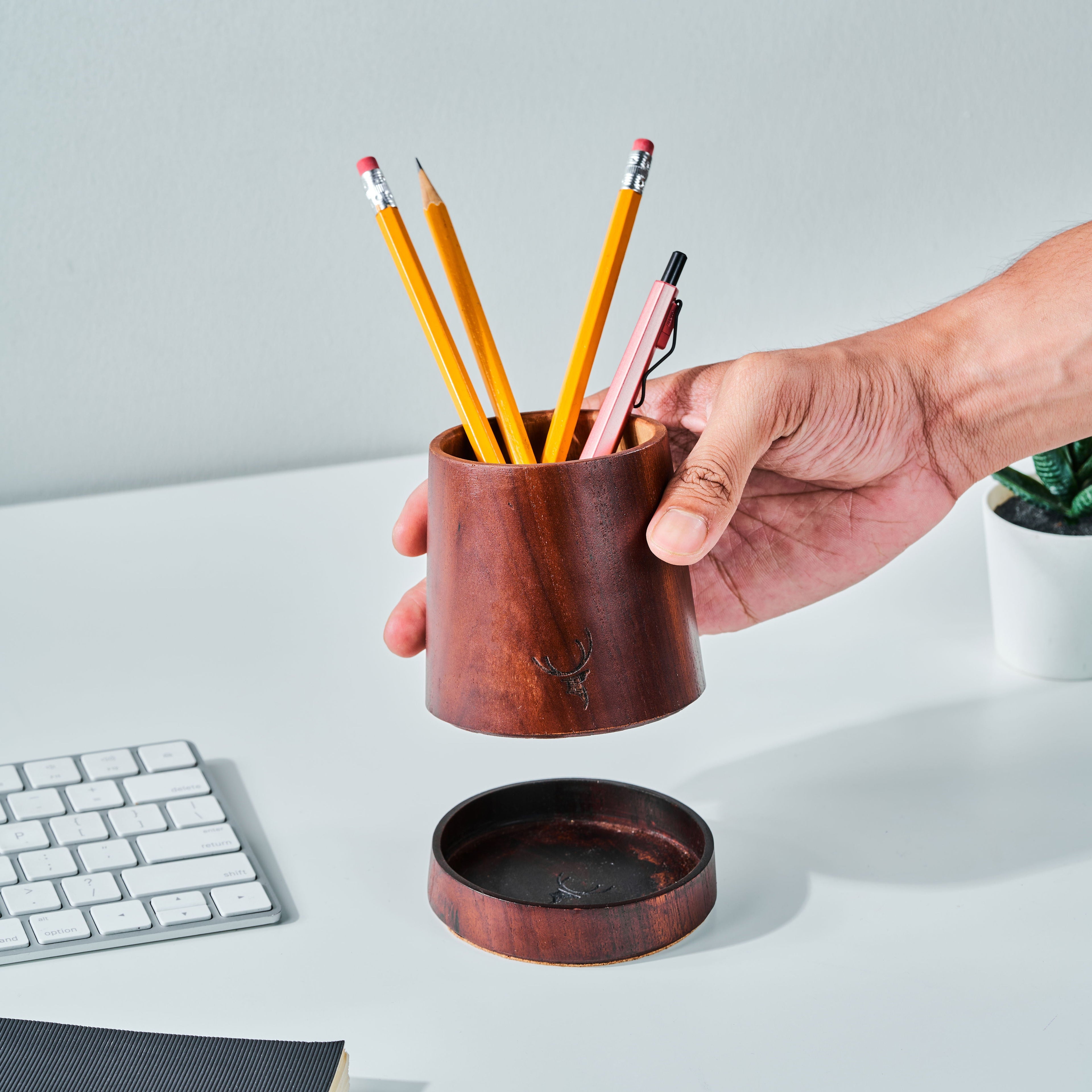 Walnut Pen Holder
